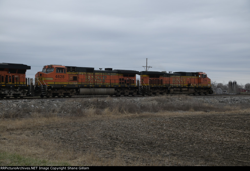 BNSF 4628